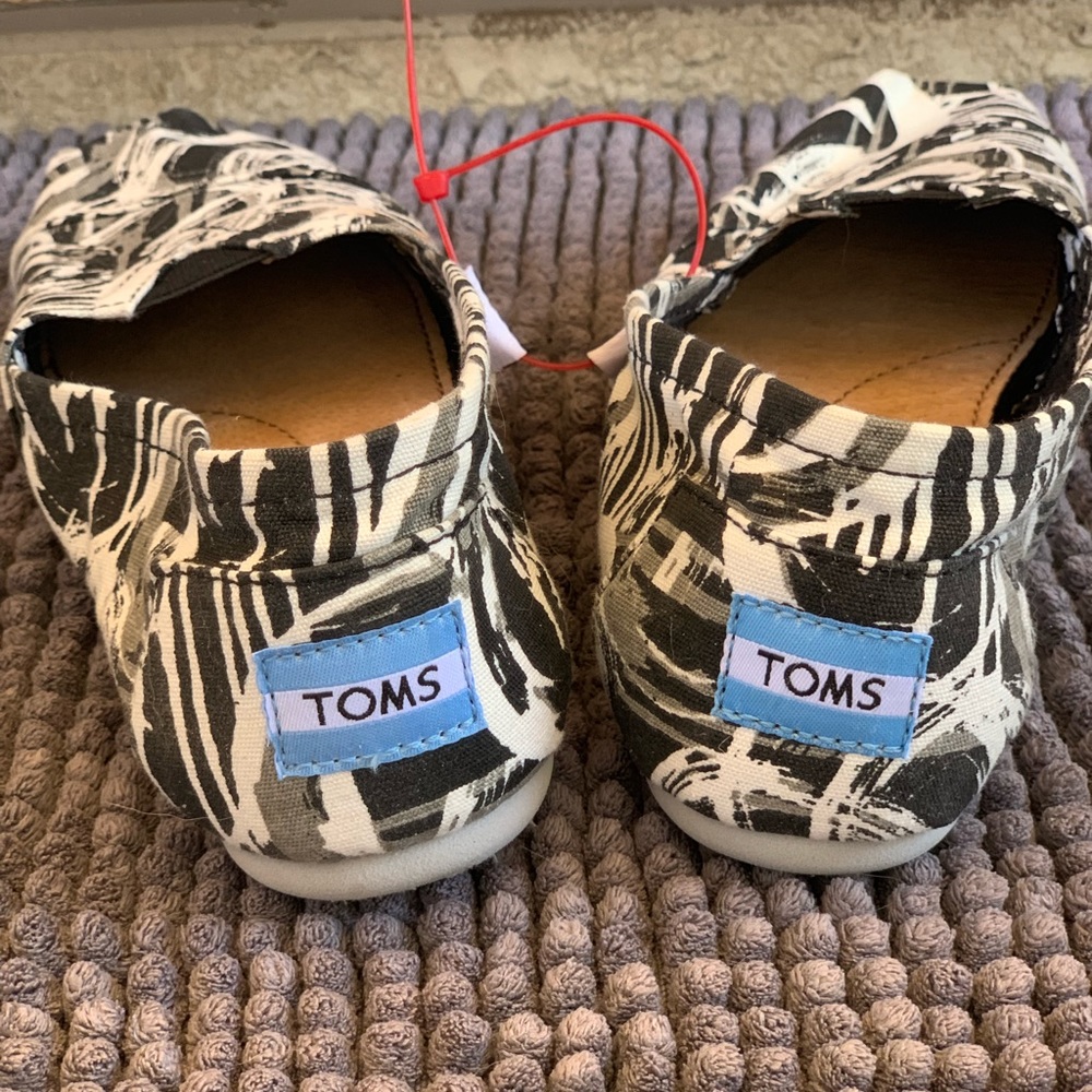 Authentic Toms - Picture 2 of 5
